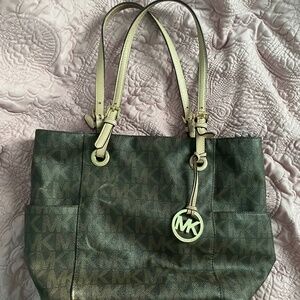 Michael Kors purse